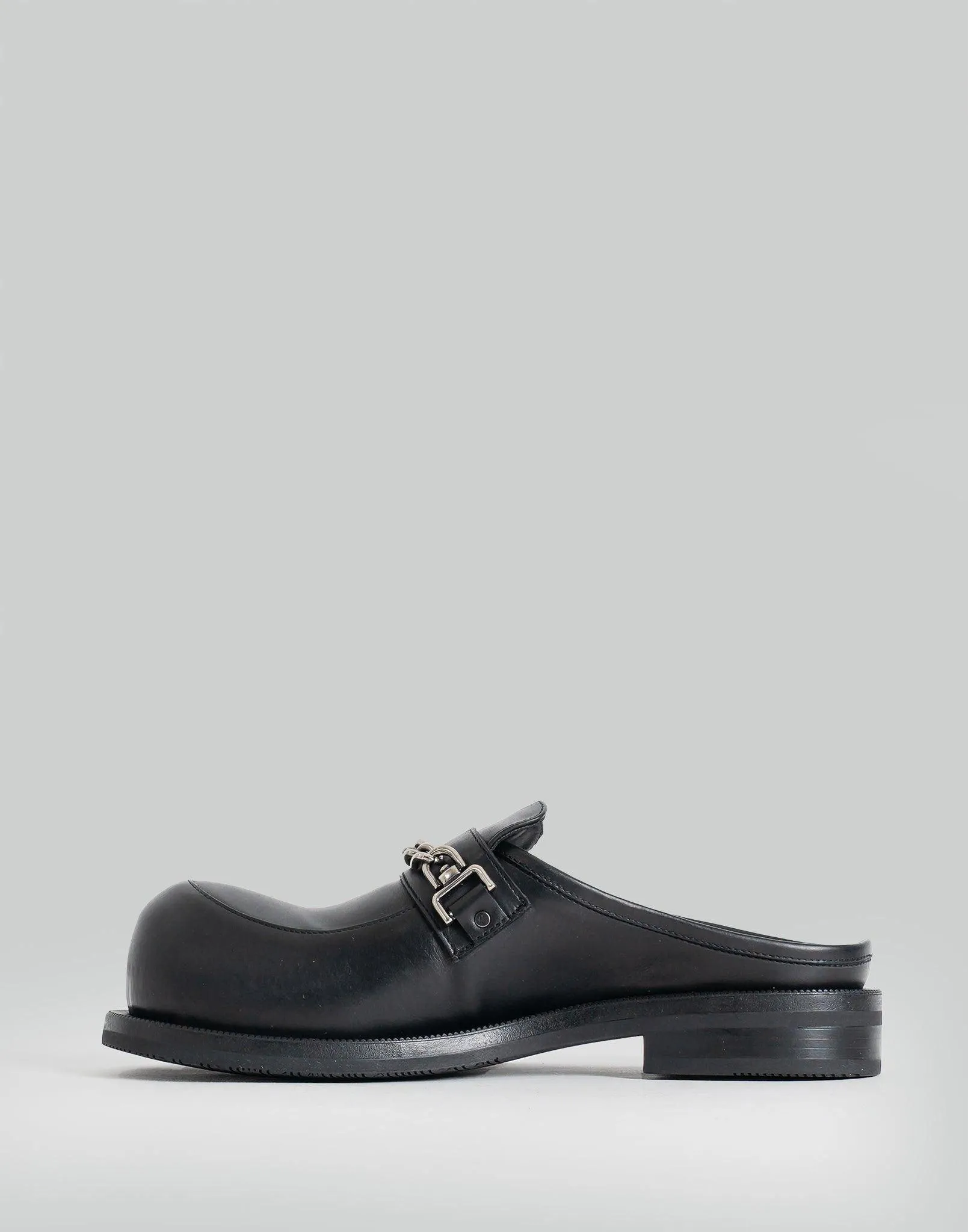 BULB TOE CHAIN MULE