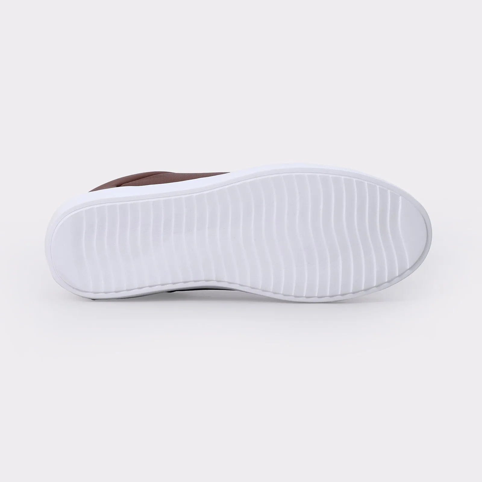 Men's trendy sneakers