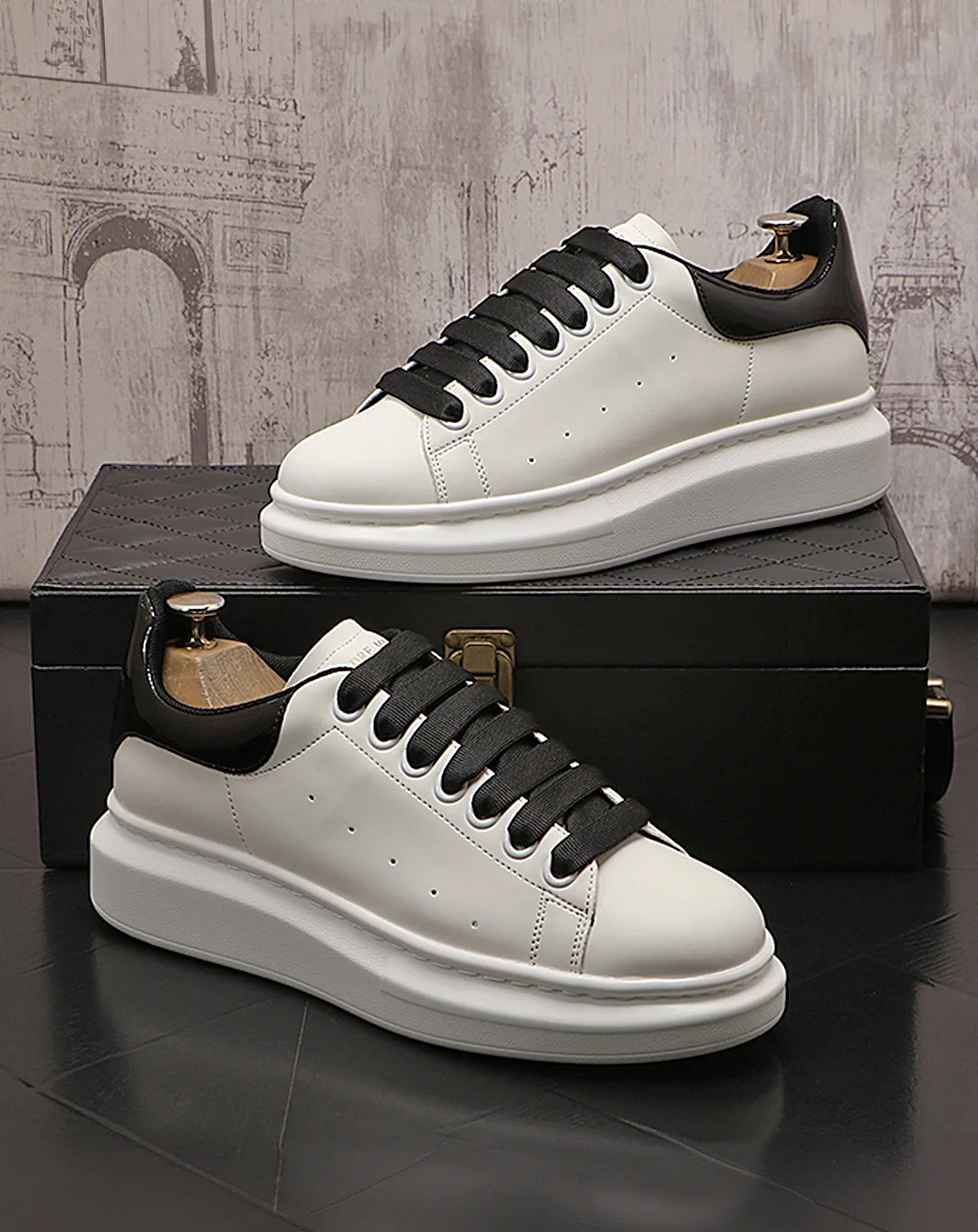 ♂♀Versatile Leather Sneakers