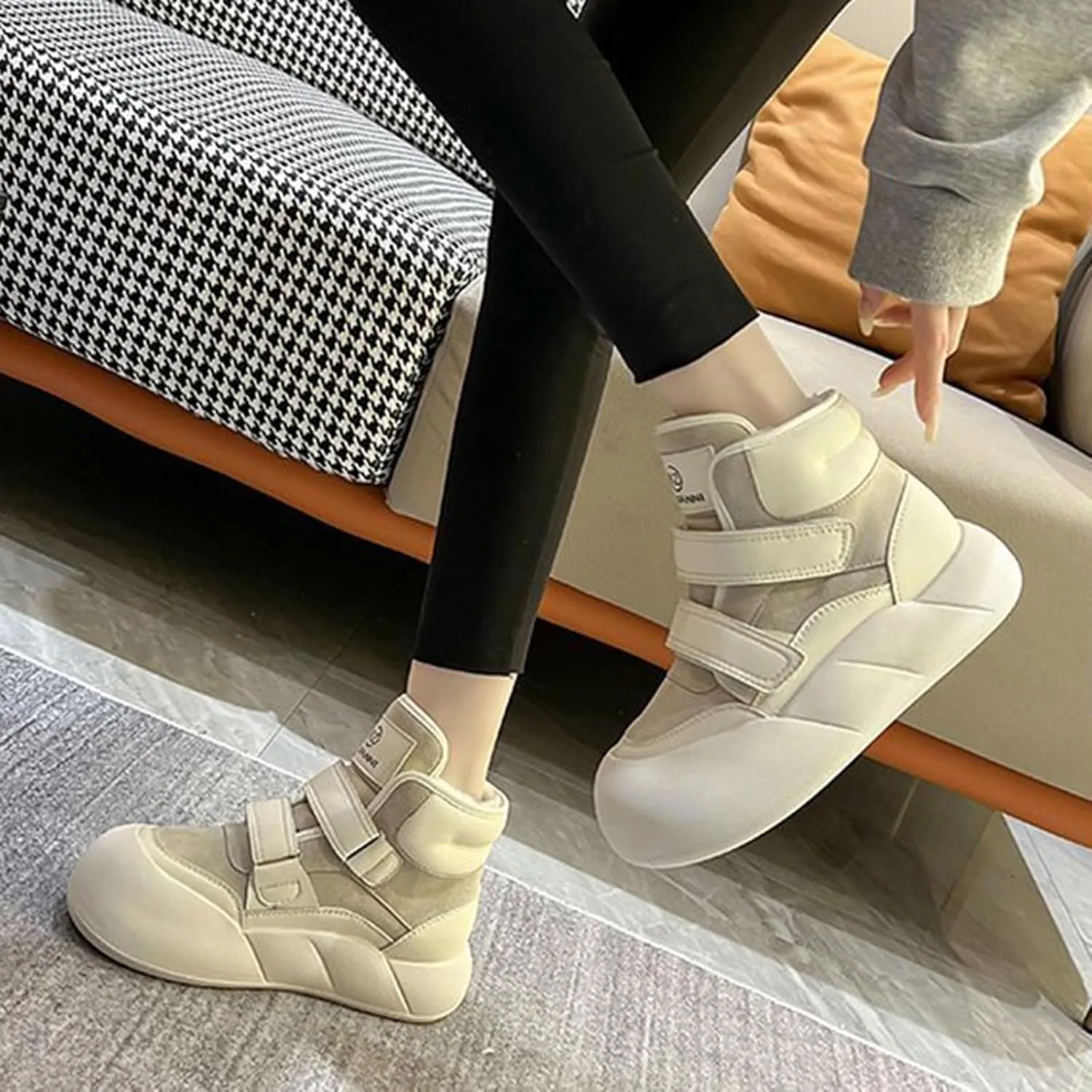 Women's Snow Ankle Boots Furry Snow Boots Round Toe Suede Warm PlushLined Boots Platform Flat Outdoor Winter Boots